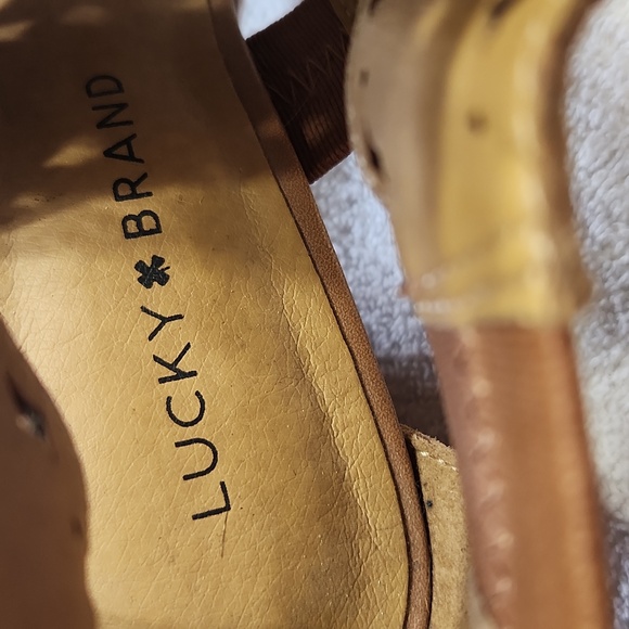 7.5 Lucky Brand Shoes - Picture 2 of 5